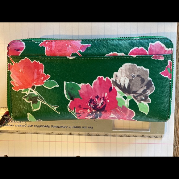 Kate Spade wallet - Picture 3 of 13